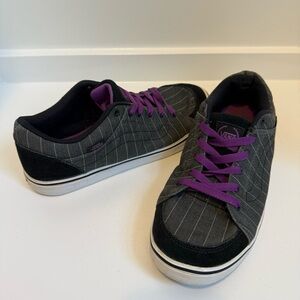 Vans Skyla Purple/Black/Gray Pinstripe Skate Shoes Women’s Size 9.5